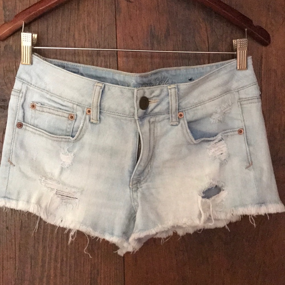 AE size 6 jean shorts
